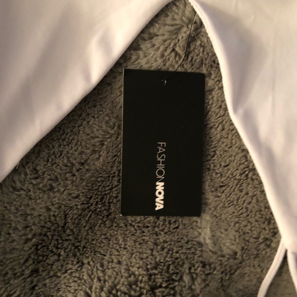 White Simple BodyCon Dress - Picture 2 of 3